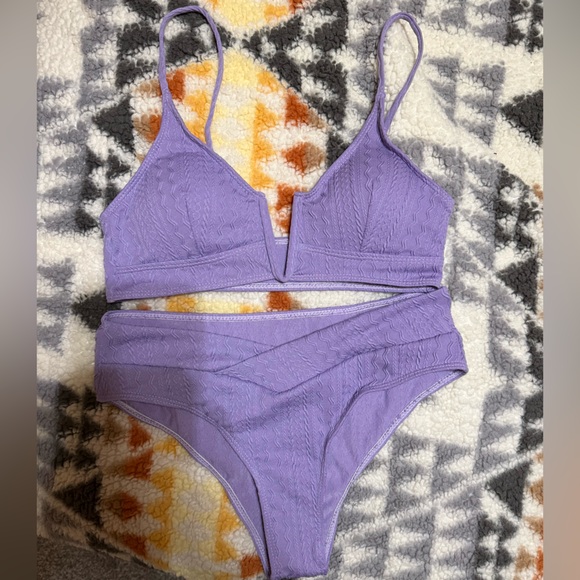 Bikini Set - Picture 1 of 2